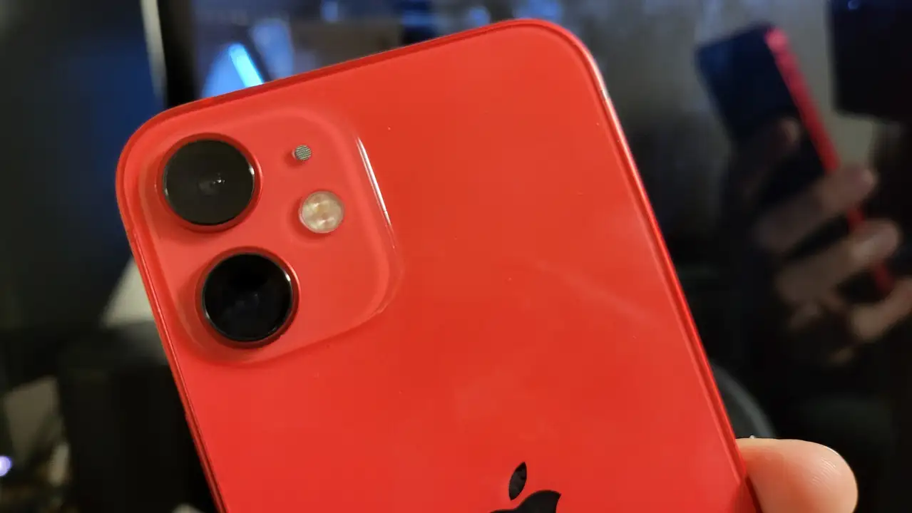 iPhone 12 mini プロダクトレッド