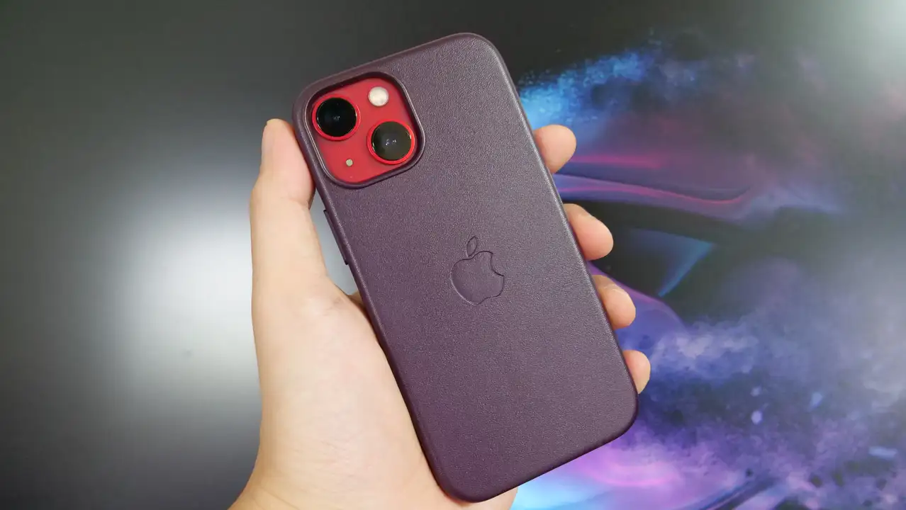 【新品】純正 iPhone 13 レザーケース・ダークチェリー① 楽天市場】Apple純正 MagSafe対応 iPhone 13 Pro レザーケース・ダーク