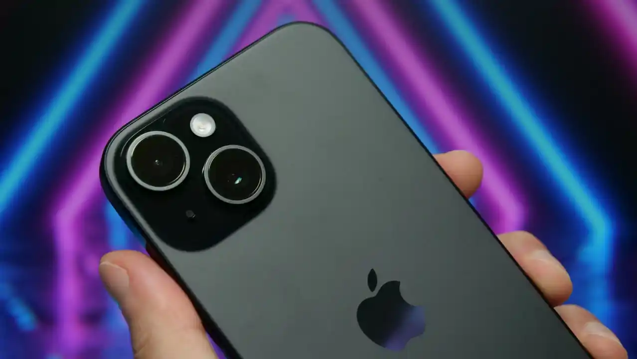 iPhone 15 レビュー