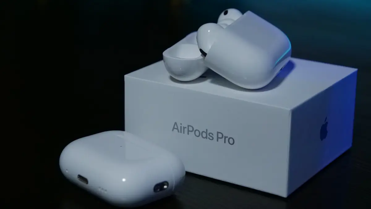 AirPods Pro3とAirpods Pro2の比較 デザインや音質の違い