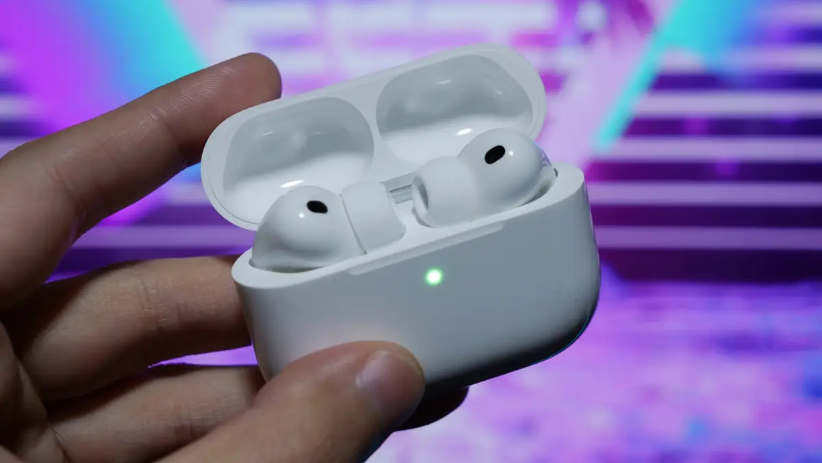 AirPods Pro3 充電ケースを開いた状態
