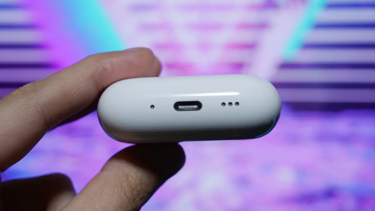 AirPods Pro3 充電ケースのUSB-C端子