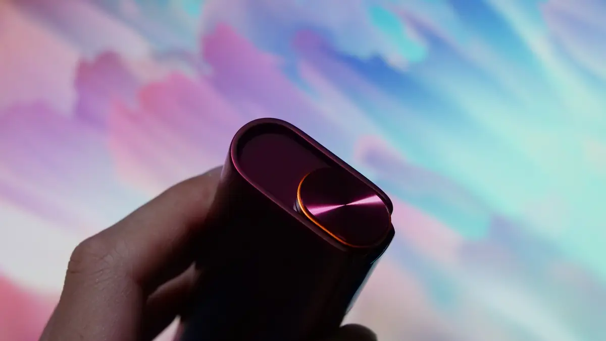 glo Hilo Plus（グロー・ヒーロ・プラス） 上部のスライドドア