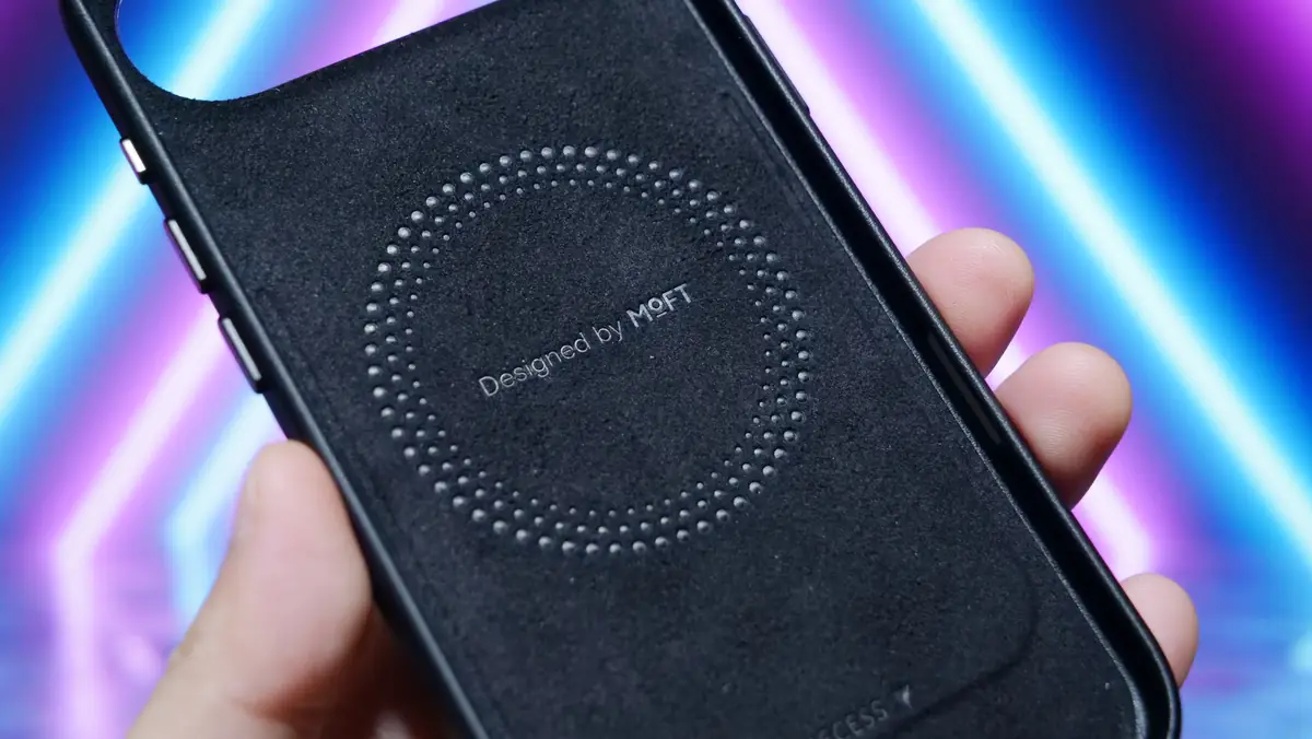 iPhone Air用レザーケース MOFT MOVAS 内側のスエード