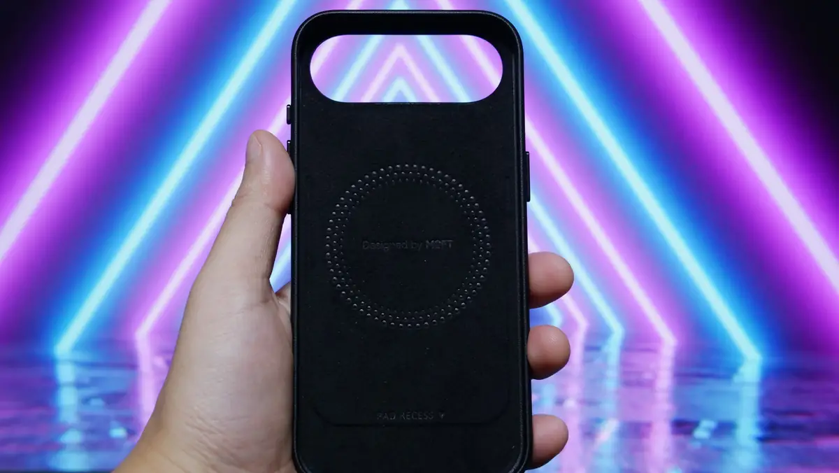 iPhone Air用レザーケース MOFT MOVAS 内側
