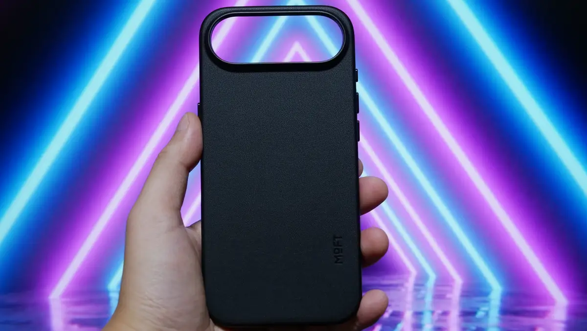 iPhone Air用レザーケース MOFT MOVAS 外側