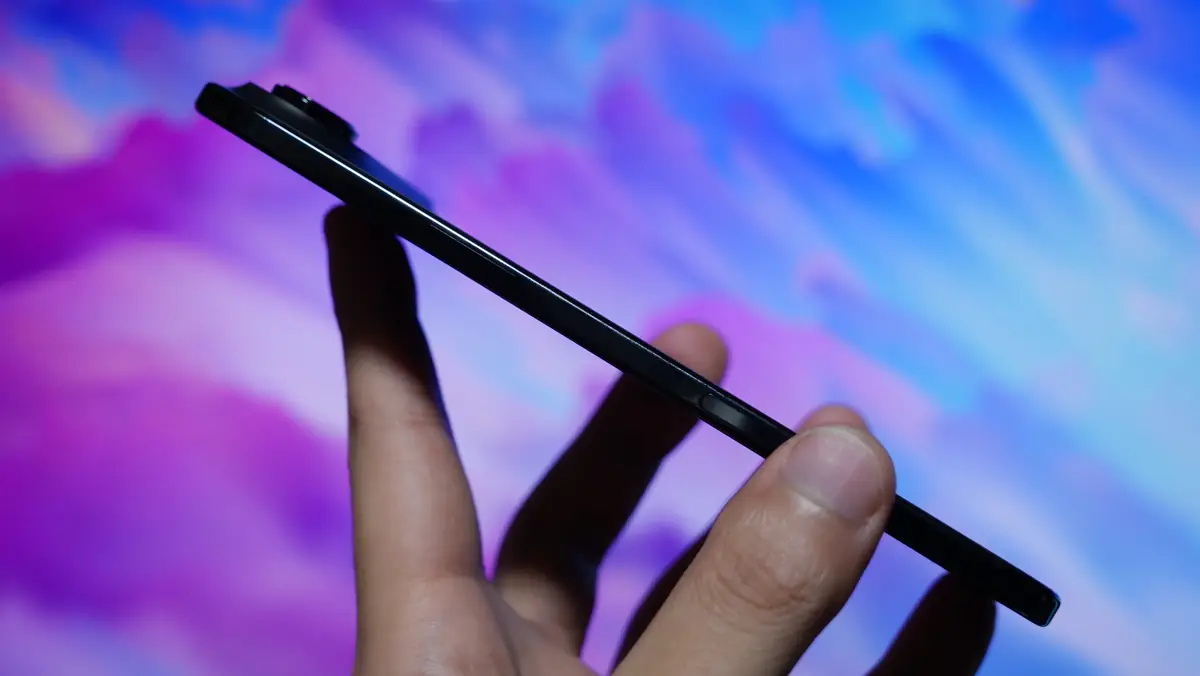 iPhone Air レビュー 使用感と機能、デザインについて