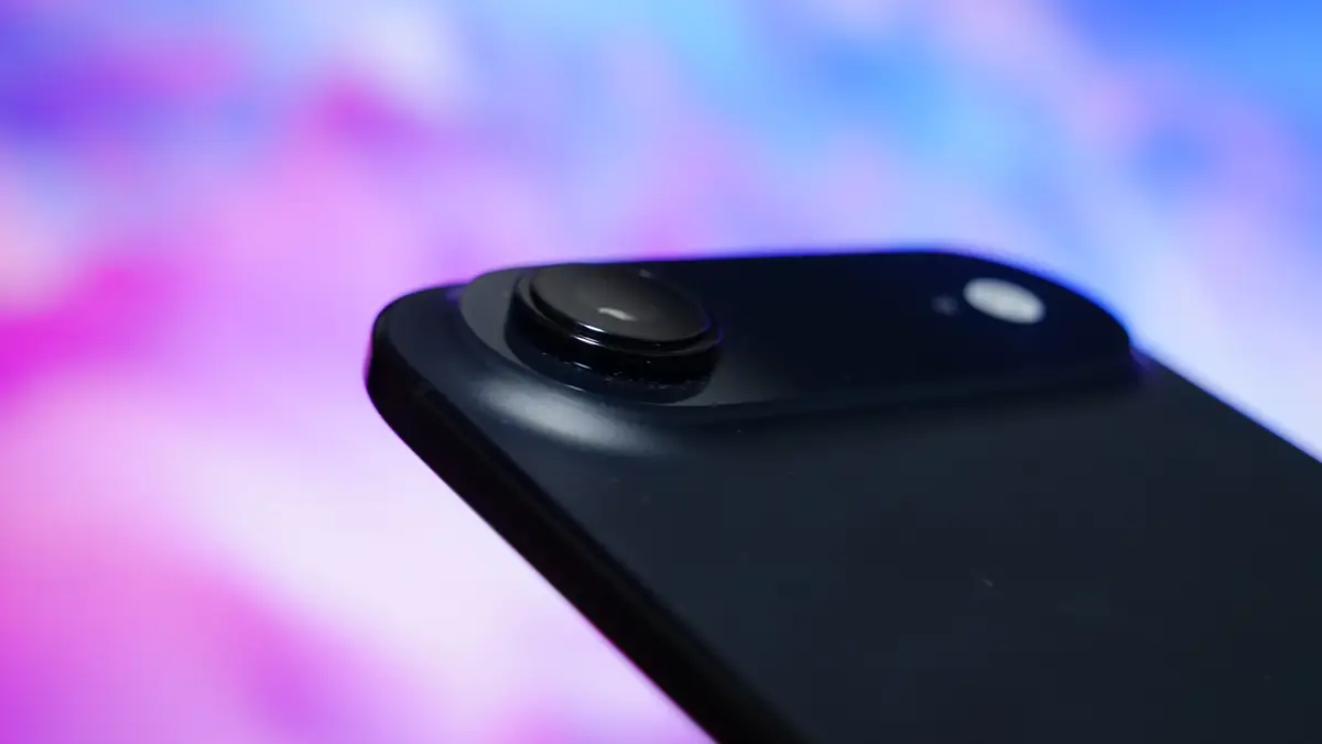 iPhone Air カメラユニット