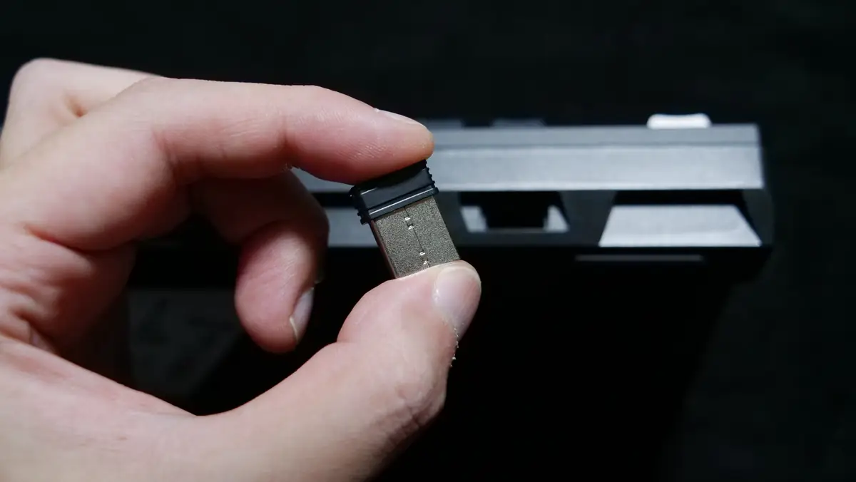 MageGee Captain87のUSBレシーバー 見た目