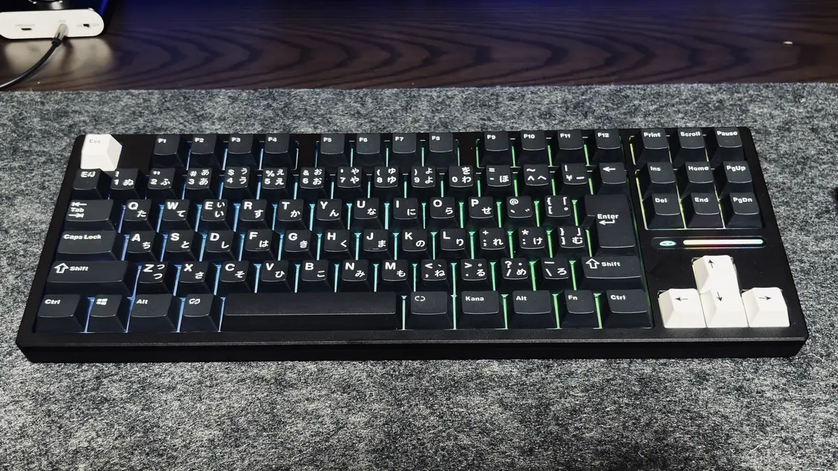 MageGee Captain87 JISを使用している状態