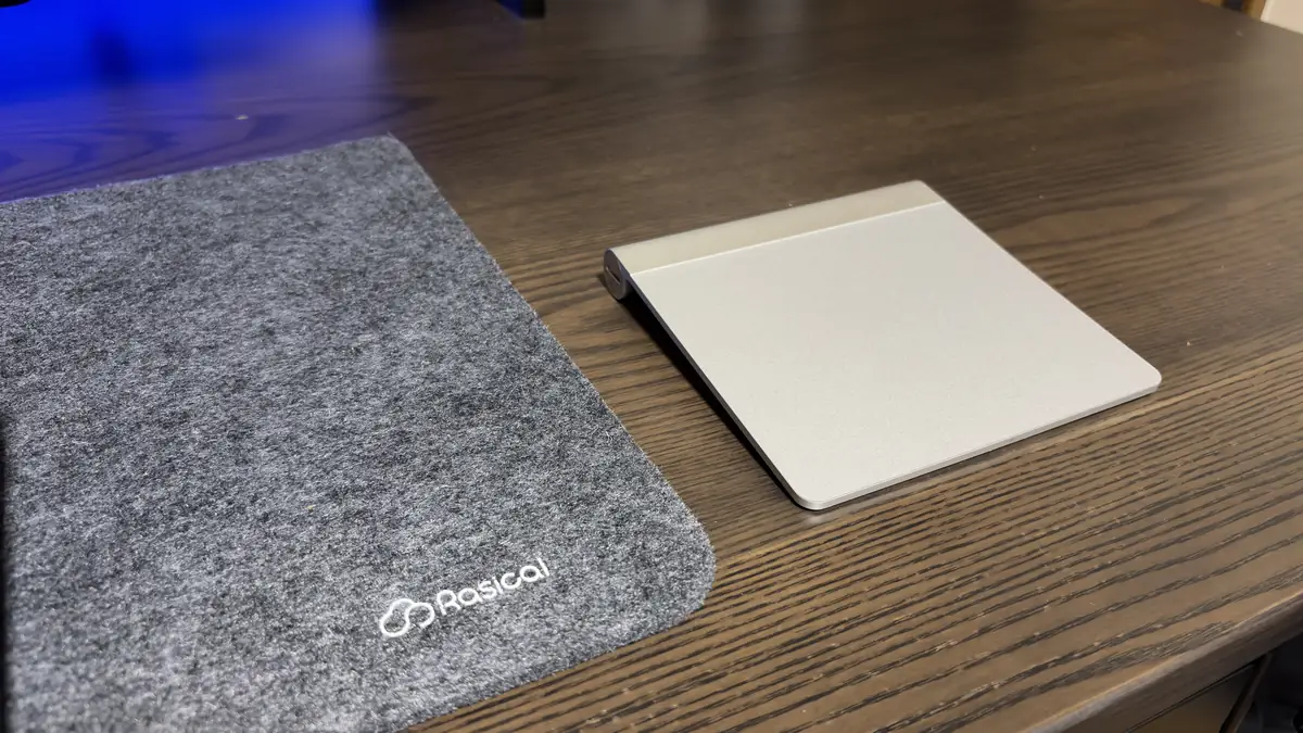 ラシカル デスクマット 初期型のApple Magic TrackPadが使えない