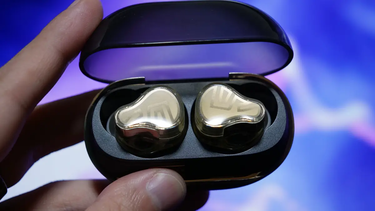 SOUNDPEATS H3 イヤホンのデザイン