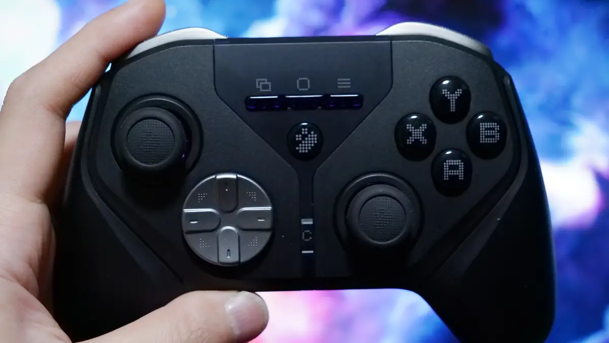 LEADJOY Xeno Plusのボタン配置と正面のデザイン