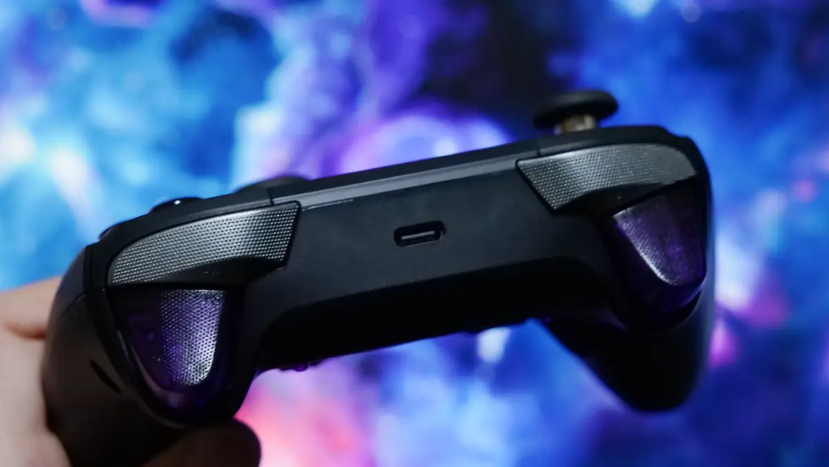 LEADJOY Xeno Plusのトリガーと充電端子