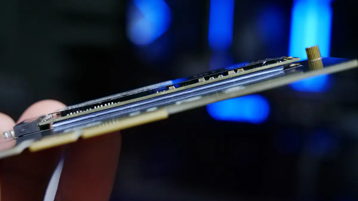 玄人志向 M.2H-PCIE 熱伝導シート取り付け護