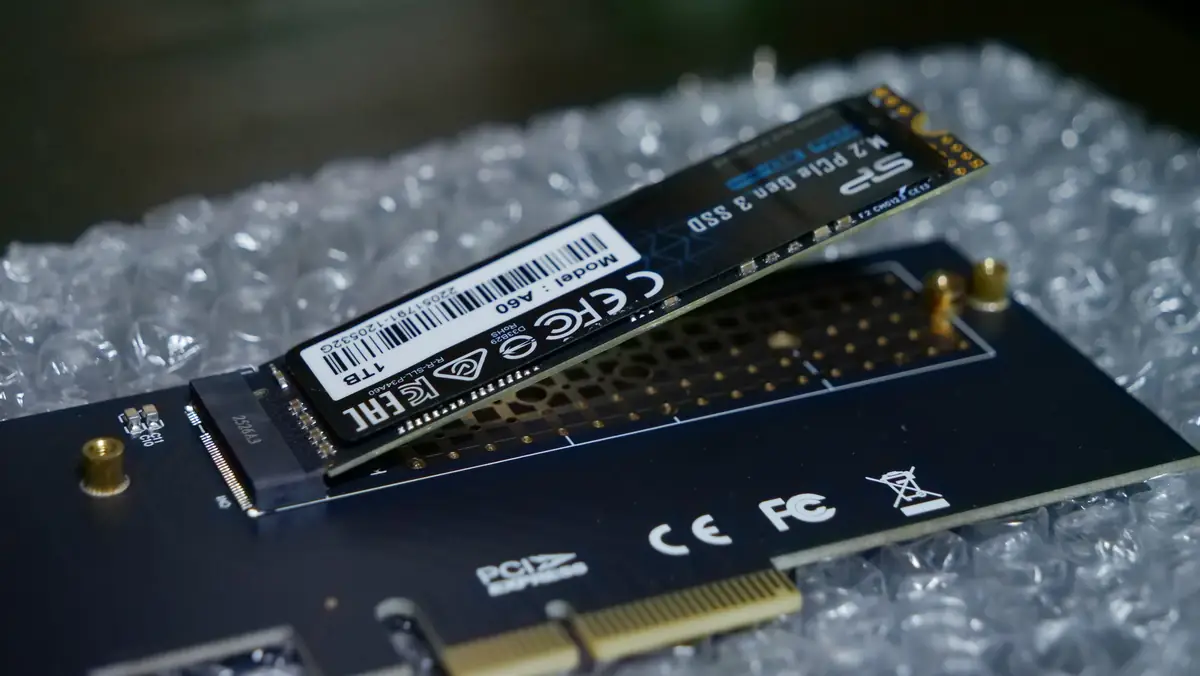 玄人志向 M.2H-PCIE M.2 SSDの取り付け