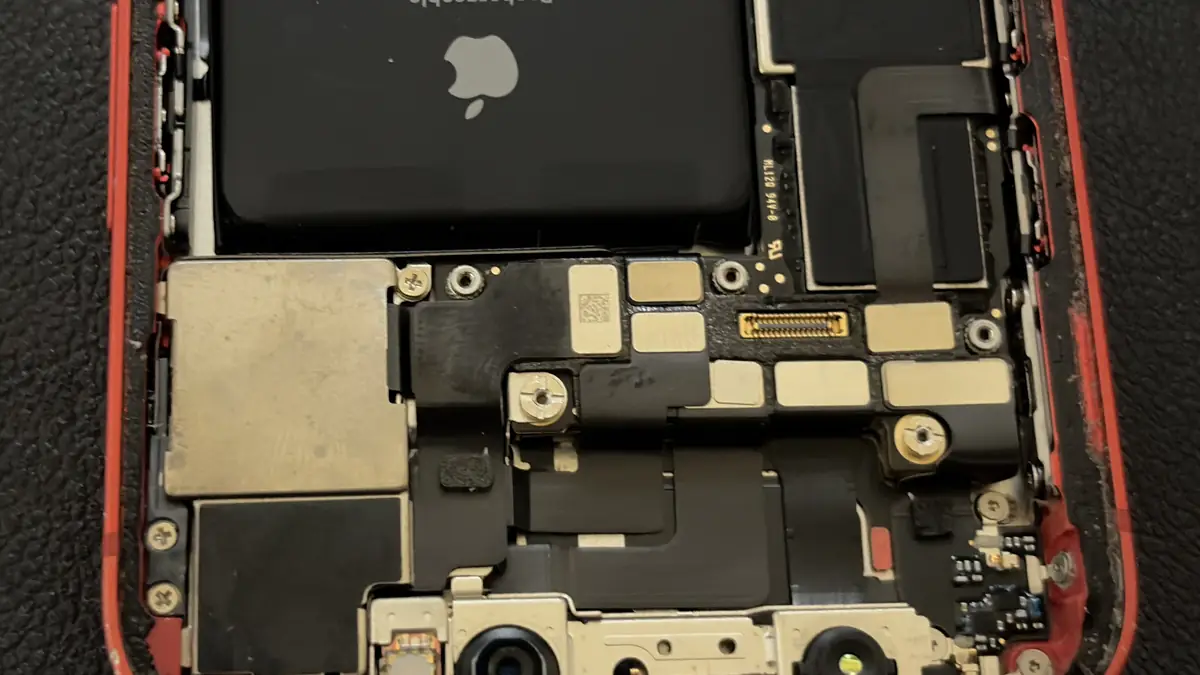 iPhone 12 miniの幅広で薄いケーブル 断線のリスクがある