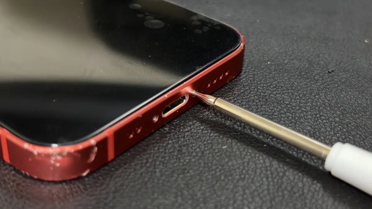 iPhone 12 mini ディスプレイ交換後 パネルの厚み
