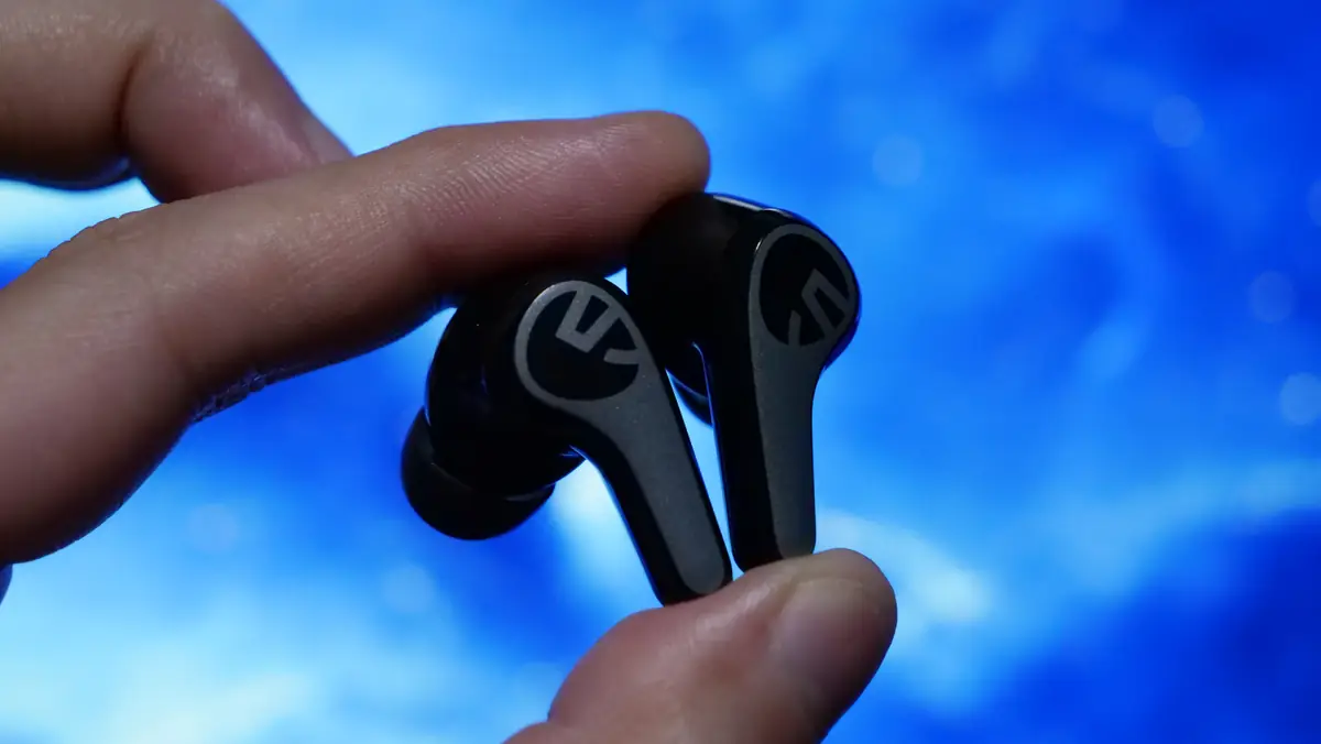 SOUNDPEATS C30 イヤホン本体のデザイン