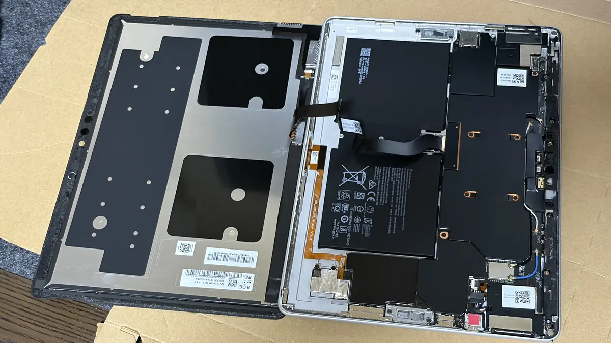 Surface Go 2の画面とバッテリーを自分で交換してみた｜手順や注意点を