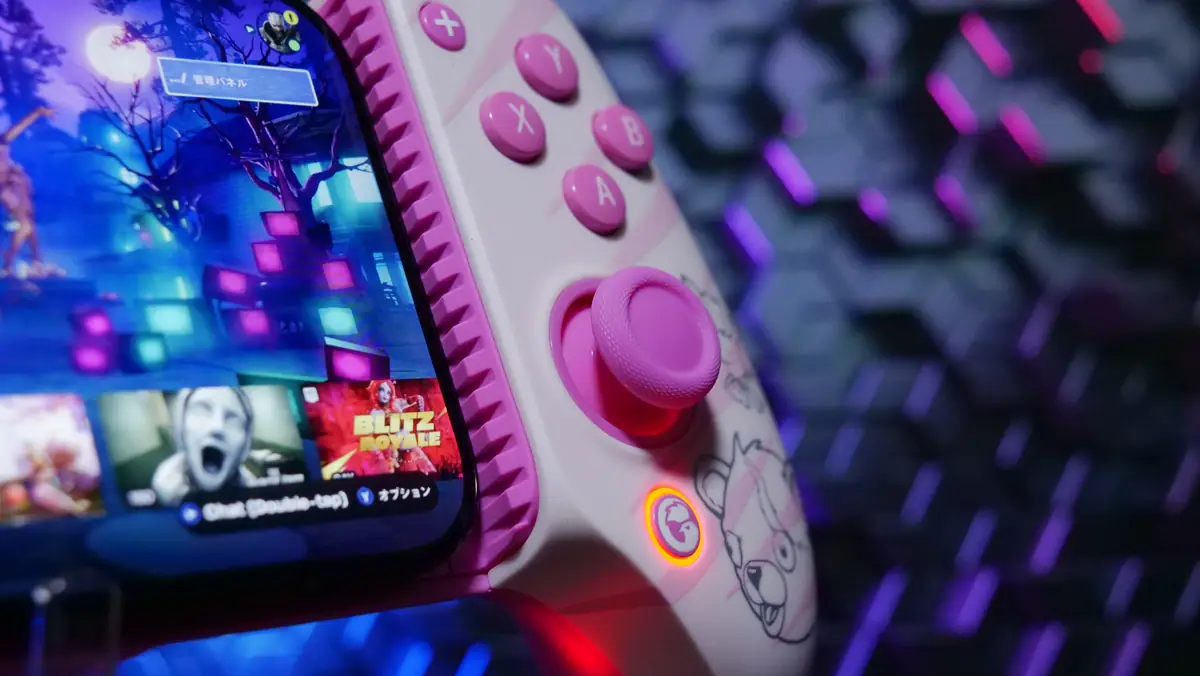 GameSir G8+ Fortnite Edition スマホを保持するシリコンクッション